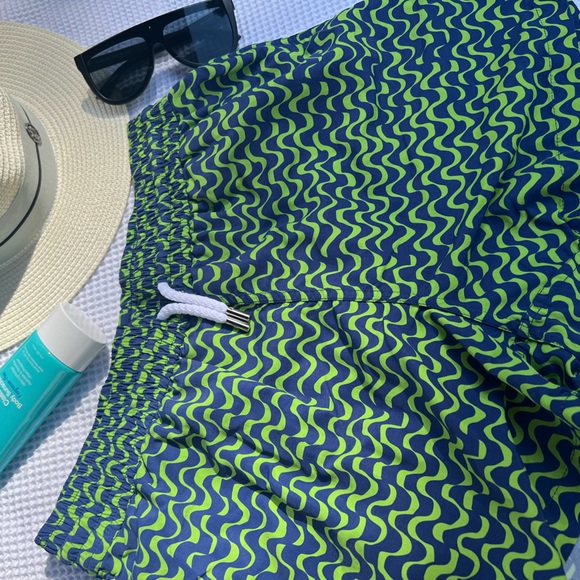 * 
IMPECCABLE CONDITION! * swim trunks! - Picture 12 of 13